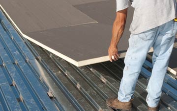 benefits of insulating Dail Bho Dheas flat roofing
